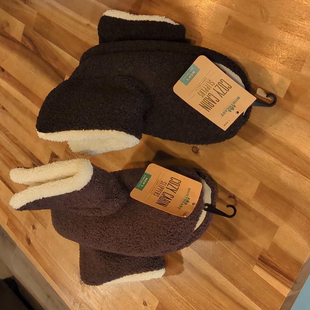 Northeast Cozy Cabin slippers men's shoe size 9-12